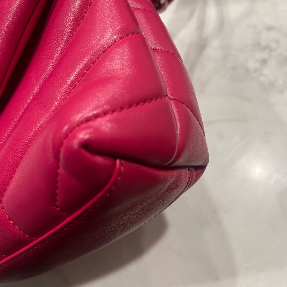 Like New Saint Laurent YSL Toy Loulou Matelasse Bag in Bright Pink - Picture 9 of 11